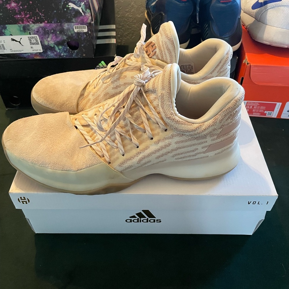 Adidas Harden Volume One View 2